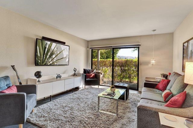 1050 E Ramon Road 3, Palm Springs, CA 92264