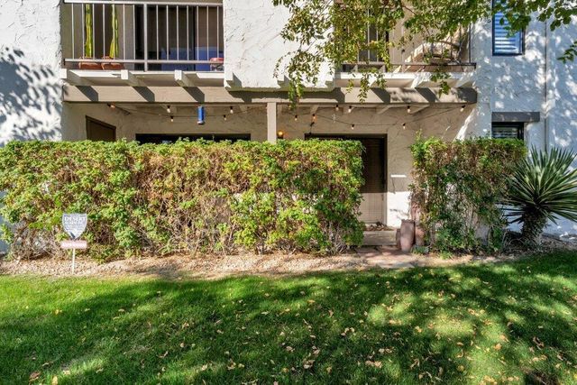 1050 E Ramon Road 3, Palm Springs, CA 92264