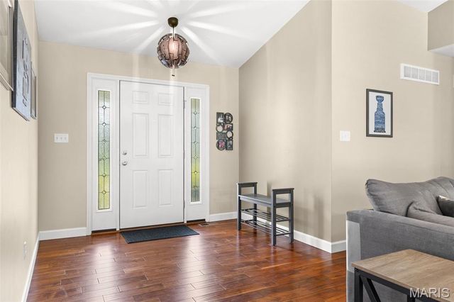 38 Eagle Spur Court, St Charles, MO 63303