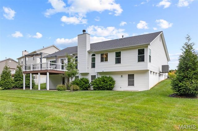 38 Eagle Spur Court, St Charles, MO 63303