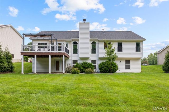 38 Eagle Spur Court, St Charles, MO 63303