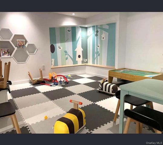 567 Ocean Avenue A-210, Brooklyn, NY 11226