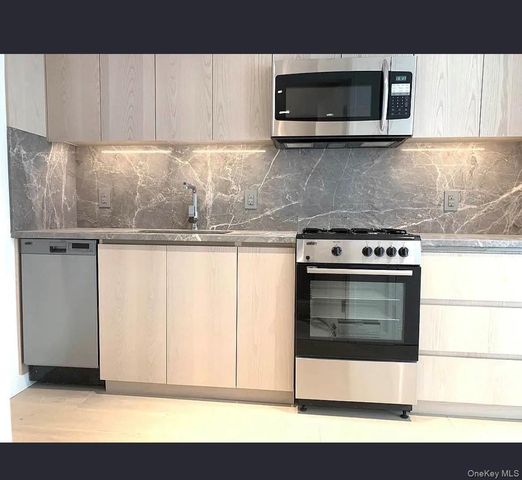 567 Ocean Avenue A-210, Brooklyn, NY 11226