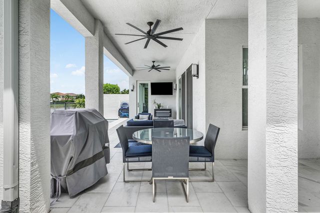9663 Sterling Shores Street, Delray Beach, FL 33446