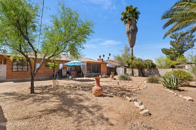 2825 E Arroyo Chico, Tucson, AZ 85716