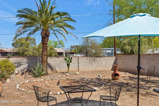 2825 E Arroyo Chico, Tucson, AZ 85716