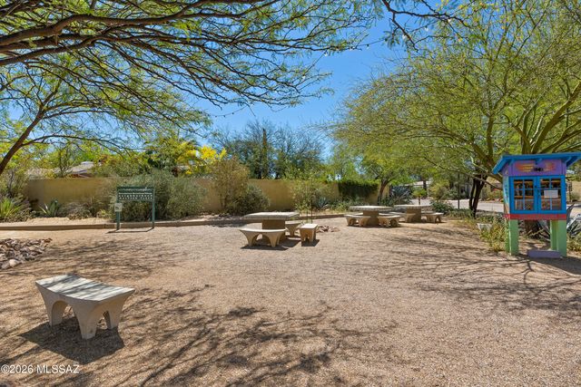2825 E Arroyo Chico, Tucson, AZ 85716