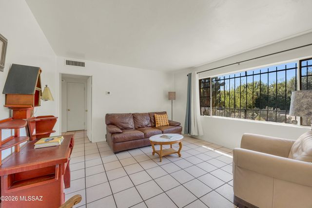 2825 E Arroyo Chico, Tucson, AZ 85716