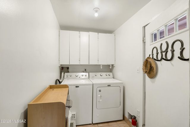 2825 E Arroyo Chico, Tucson, AZ 85716