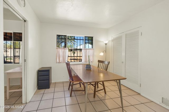 2825 E Arroyo Chico, Tucson, AZ 85716