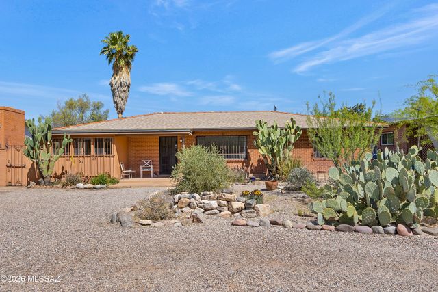 2825 E Arroyo Chico, Tucson, AZ 85716