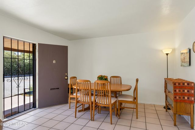 2825 E Arroyo Chico, Tucson, AZ 85716