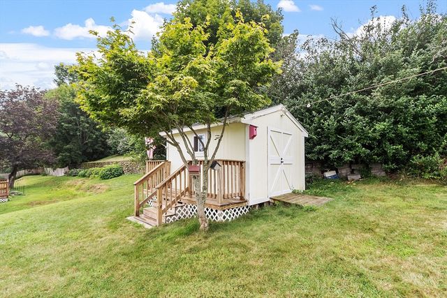 87 East St, Methuen, MA 01844