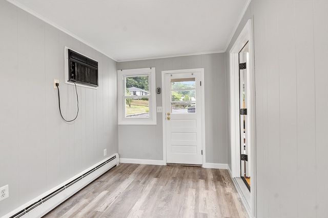 87 East St, Methuen, MA 01844