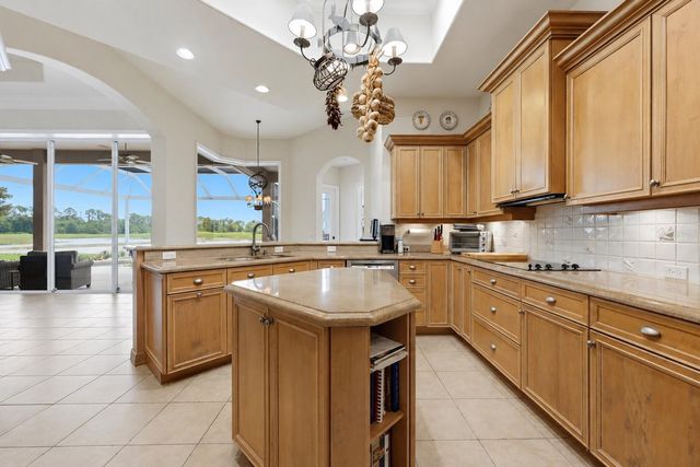 7218 MARLOW PLACE, University Park, FL 34201