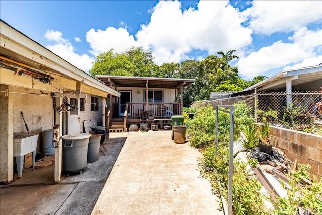 41-569 Inoaole Street, Waimanalo, HI 96795