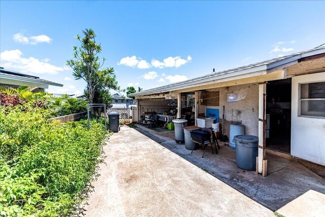 41-569 Inoaole Street, Waimanalo, HI 96795