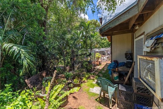 41-569 Inoaole Street, Waimanalo, HI 96795