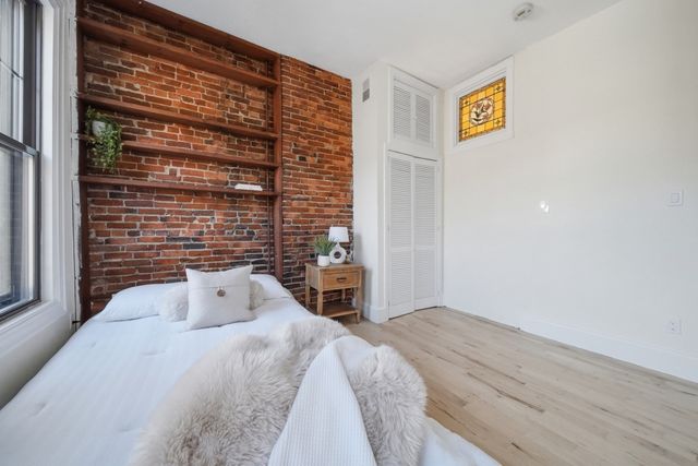 3 Medford St, Chelsea, MA 02150