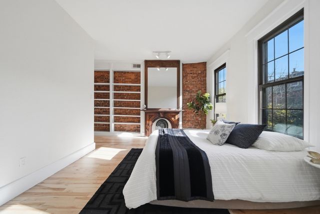 3 Medford St, Chelsea, MA 02150