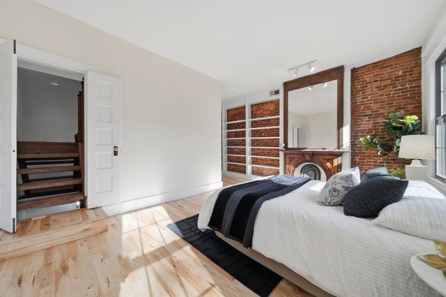 3 Medford St, Chelsea, MA 02150