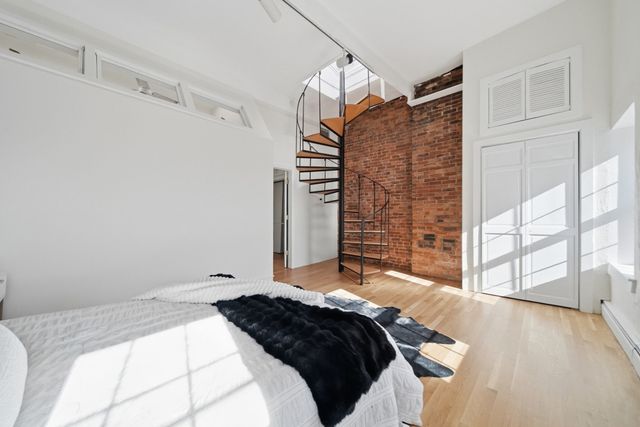 3 Medford St, Chelsea, MA 02150