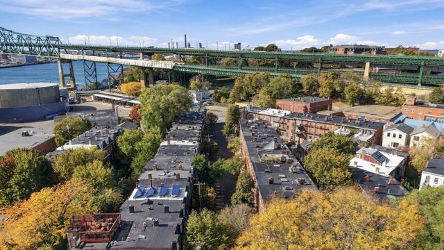 3 Medford St, Chelsea, MA 02150