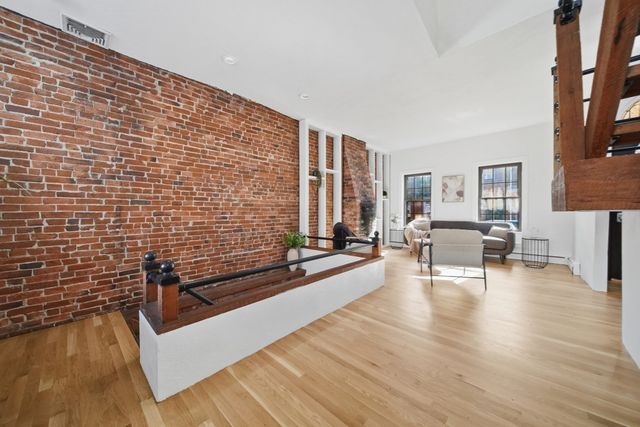 3 Medford St, Chelsea, MA 02150