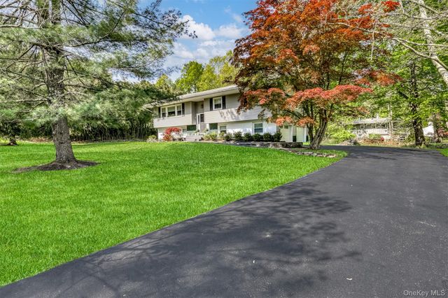 27 Hidden Valley Drive, Suffern, NY 10901