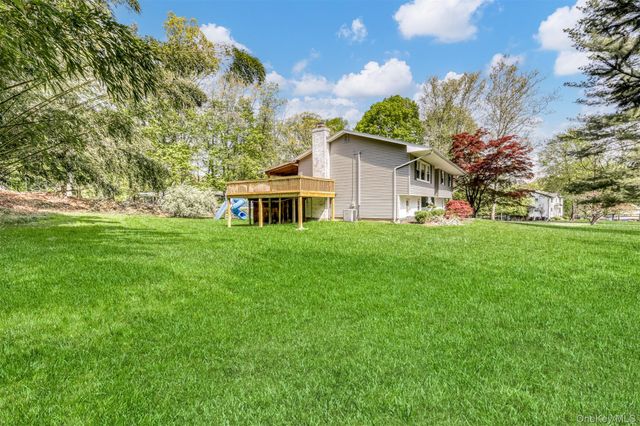 27 Hidden Valley Drive, Suffern, NY 10901