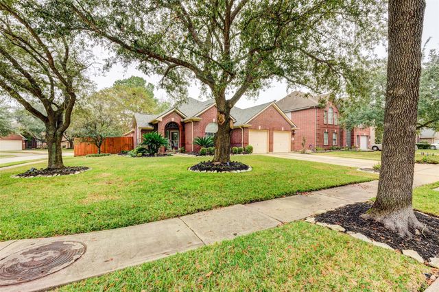 9022 Westwillow Drive, Houston, TX 77064
