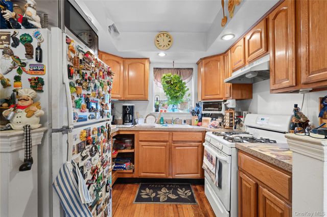 3214 Griswold Avenue, Bronx, NY 10465