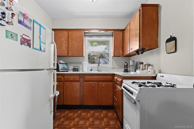 3214 Griswold Avenue, Bronx, NY 10465