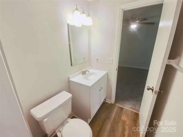 6041 Misty Way Lane, Charlotte, NC 28212