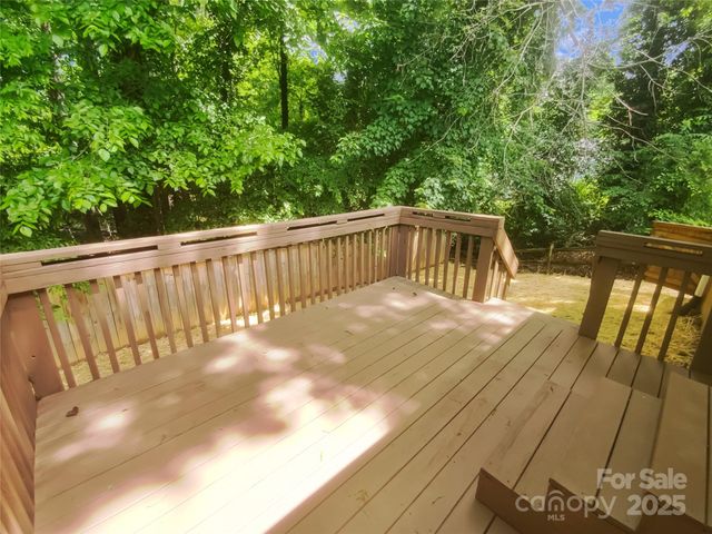 6041 Misty Way Lane, Charlotte, NC 28212