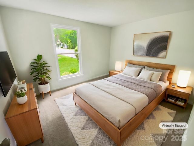 6041 Misty Way Lane, Charlotte, NC 28212