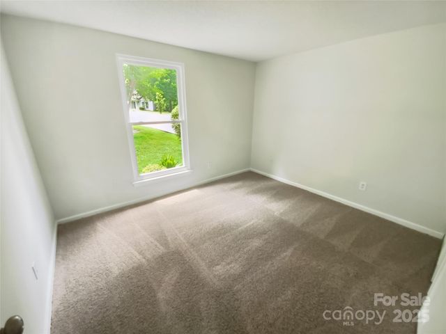 6041 Misty Way Lane, Charlotte, NC 28212