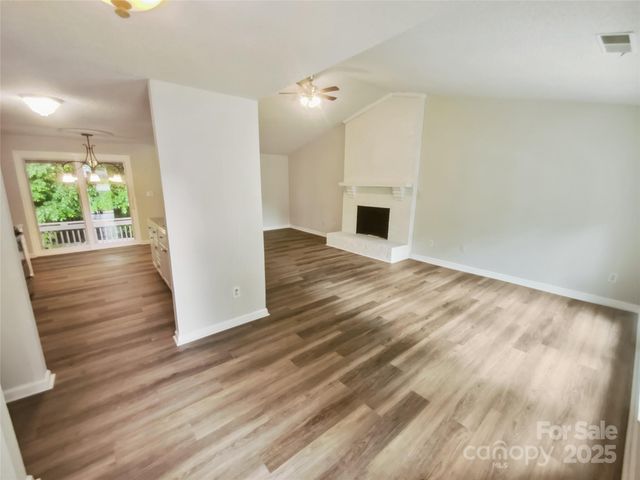 6041 Misty Way Lane, Charlotte, NC 28212