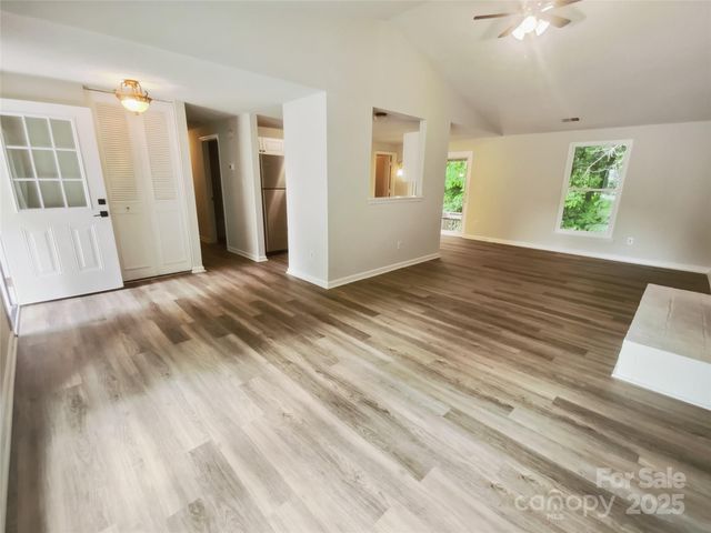 6041 Misty Way Lane, Charlotte, NC 28212