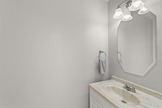 2600 Hidden Valley Drive, Mckinney, TX 75071