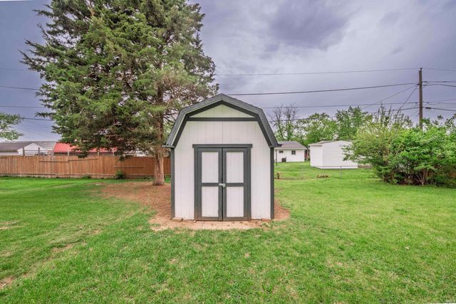 2604 E 27th Street, Muncie, IN 47302