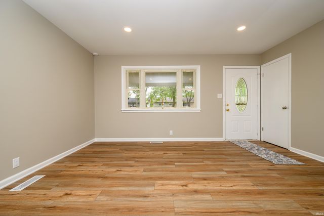 2604 E 27th Street, Muncie, IN 47302