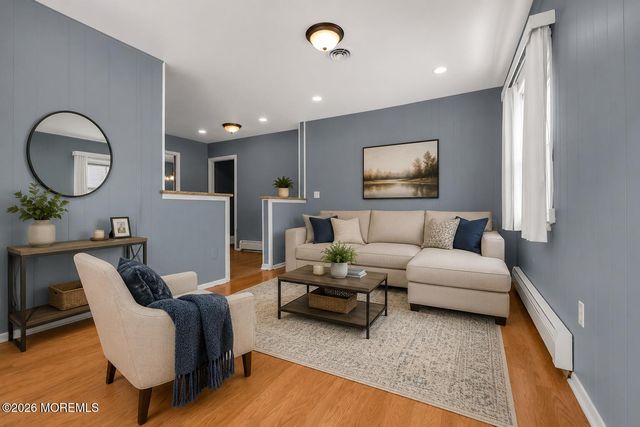 3 Randalls Drive, Toms River, NJ 08757