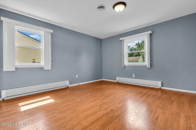 3 Randalls Drive, Toms River, NJ 08757