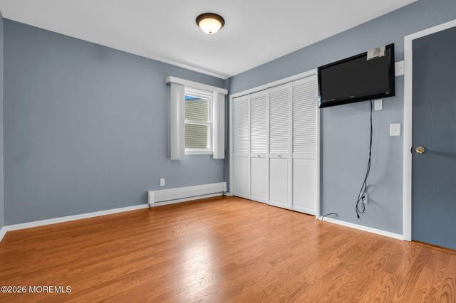 3 Randalls Drive, Toms River, NJ 08757