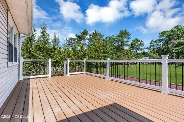 3 Randalls Drive, Toms River, NJ 08757
