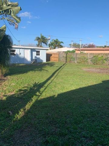 5672 Purdy Lane, West Palm Beach, FL 33415