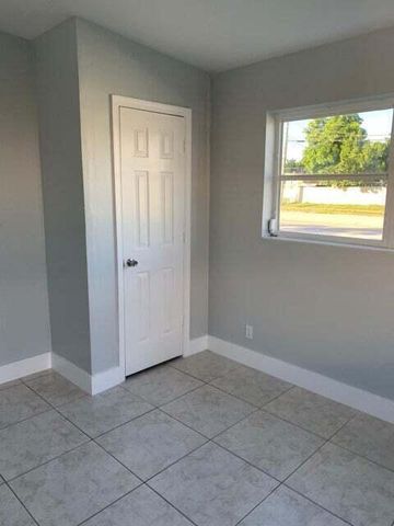 5672 Purdy Lane, West Palm Beach, FL 33415