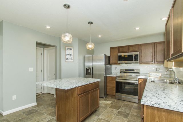 7541 Twisted Bark Drive, Canal Winchester, OH 43110