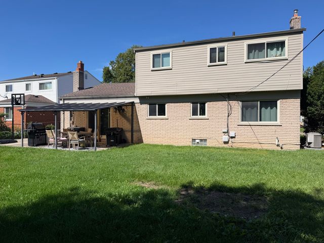 13814 Gander Avenue, Warren, MI 48088